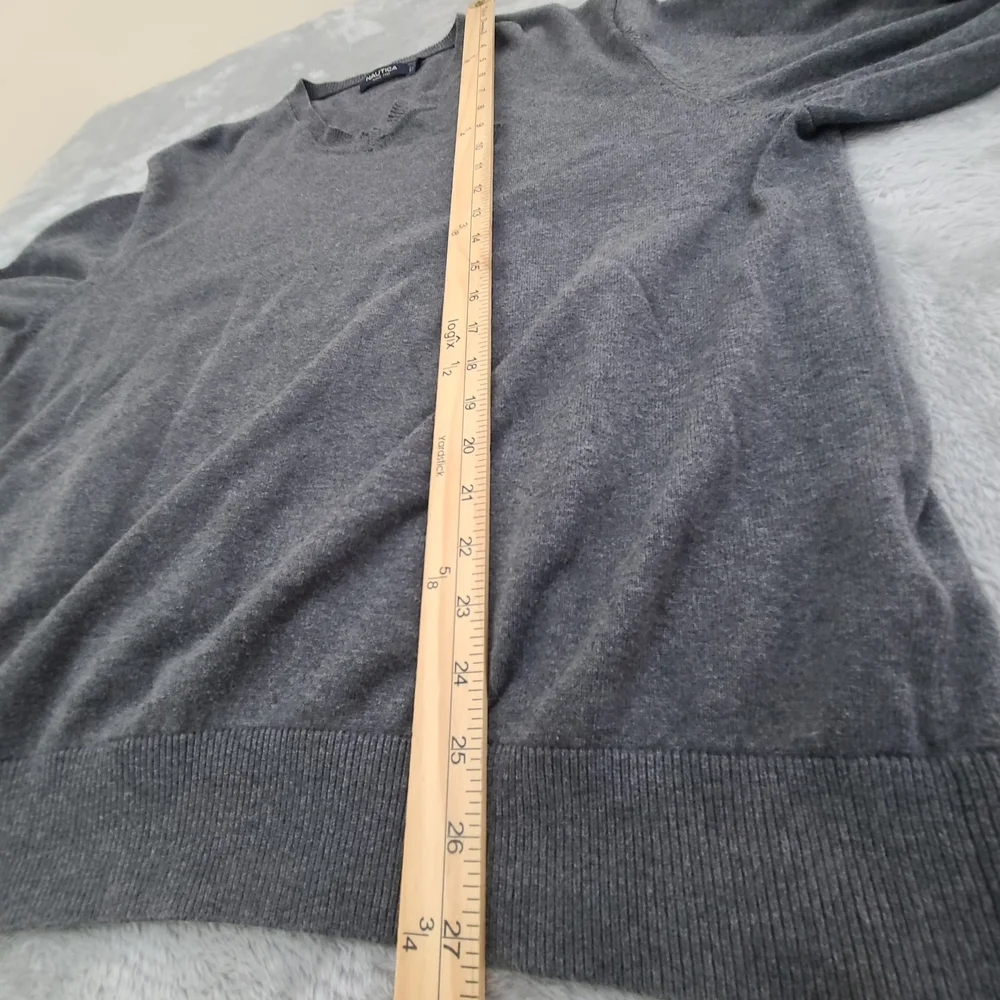Nautica Men's‎ V-Neck Classic Fit Size X-Large Gray Sweater Pullover